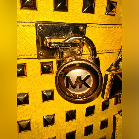 Like New 💛 Michael Kors Studded Hamilton Satchel - Picture 9 of 9